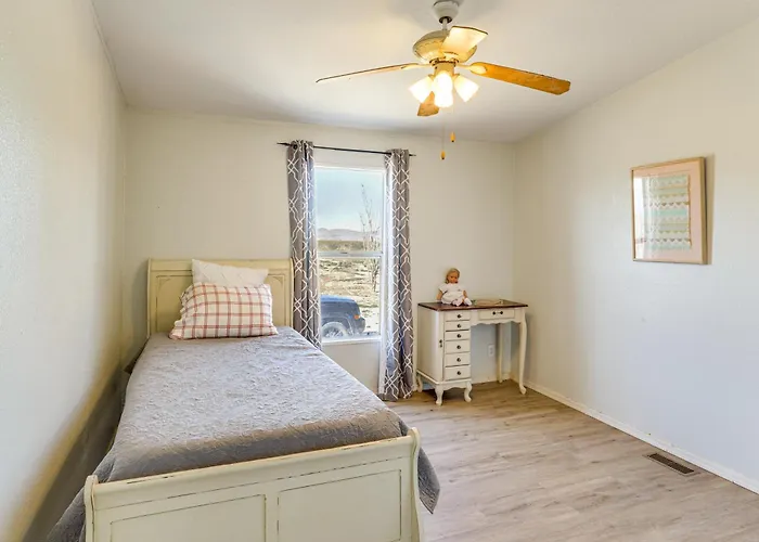 Holiday home Hualapai Mountain Views & Deck! Getaway Yucca