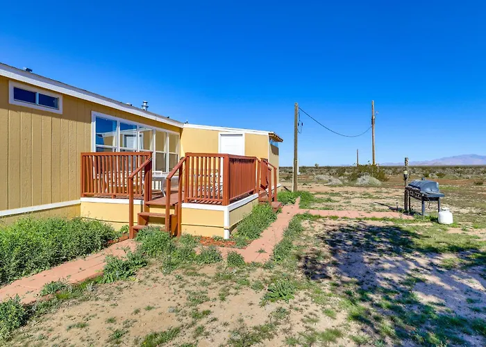 Hualapai Mountain Views & Deck! Getaway * Yucca